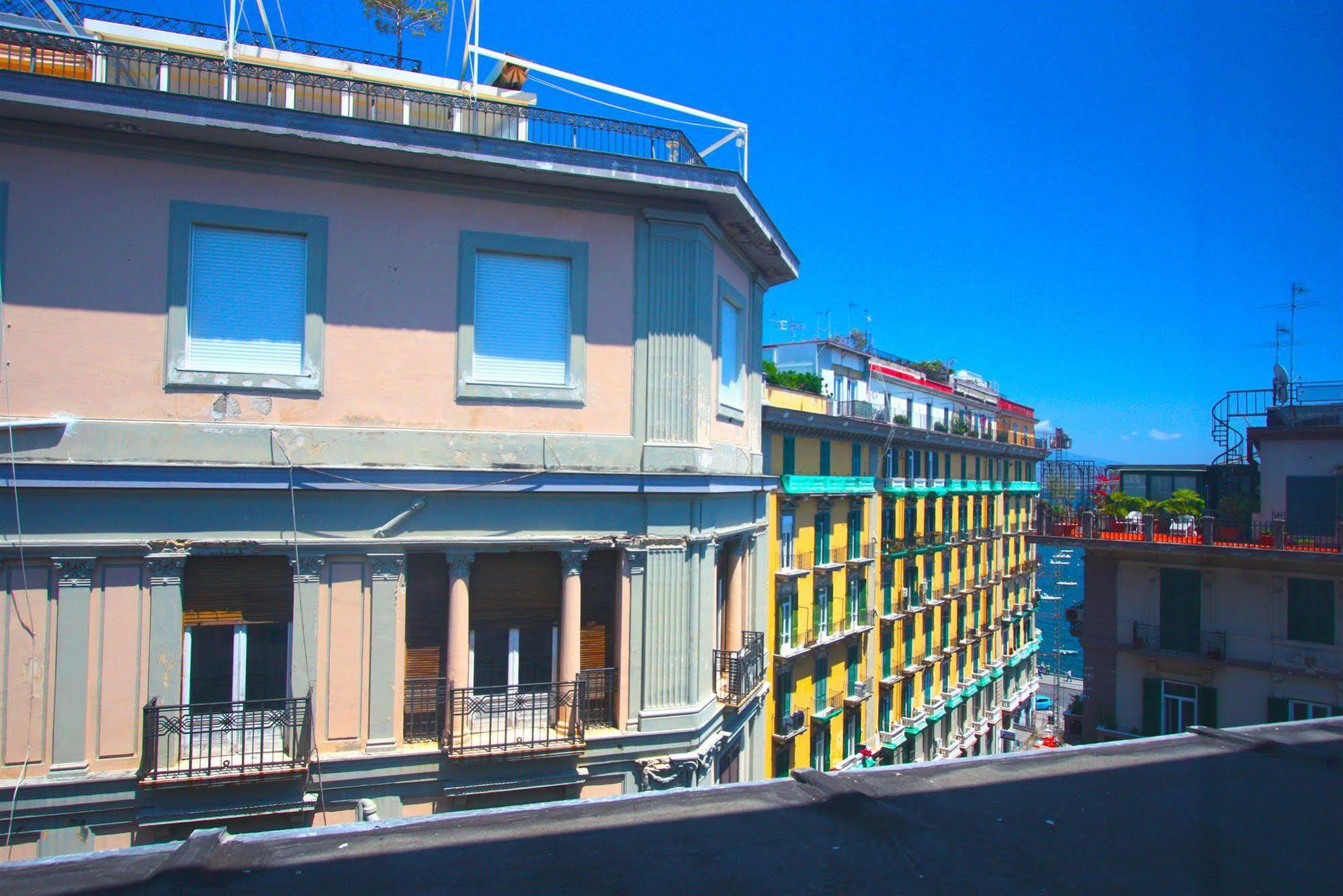 Megaride Santa Lucia 3* Napoli